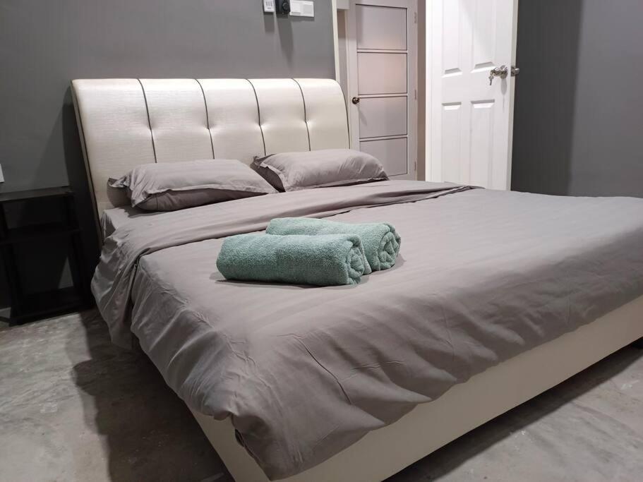 Impian Stay 0.1 Townhouse With 3 Bedrooms. 瓜埠 外观 照片