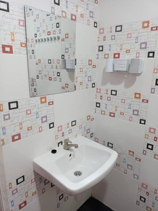 Impian Stay 0.1 Townhouse With 3 Bedrooms. 瓜埠 外观 照片
